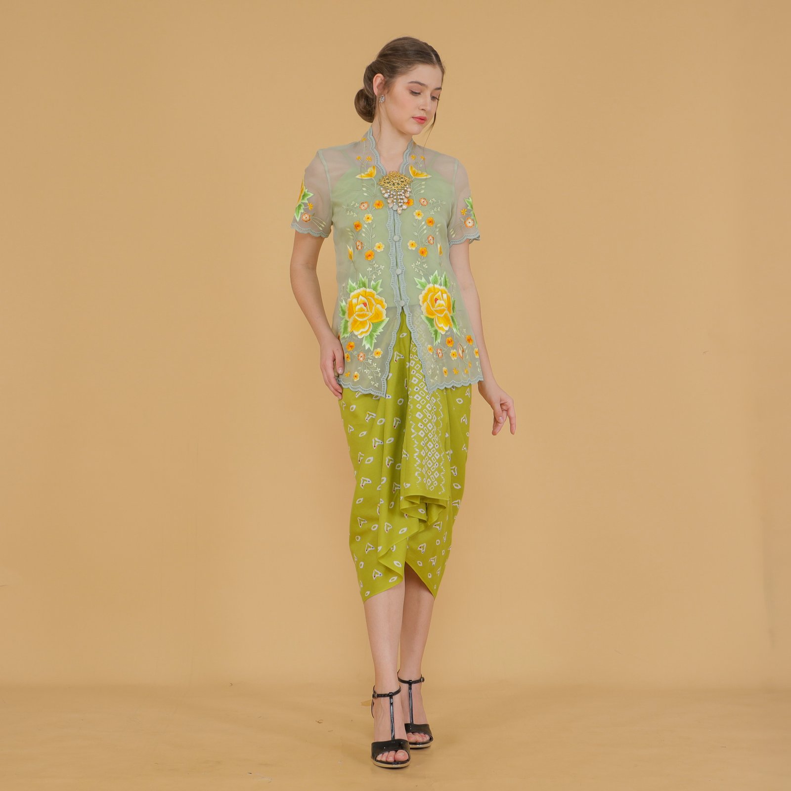 Kebaya Organza Garden Rose