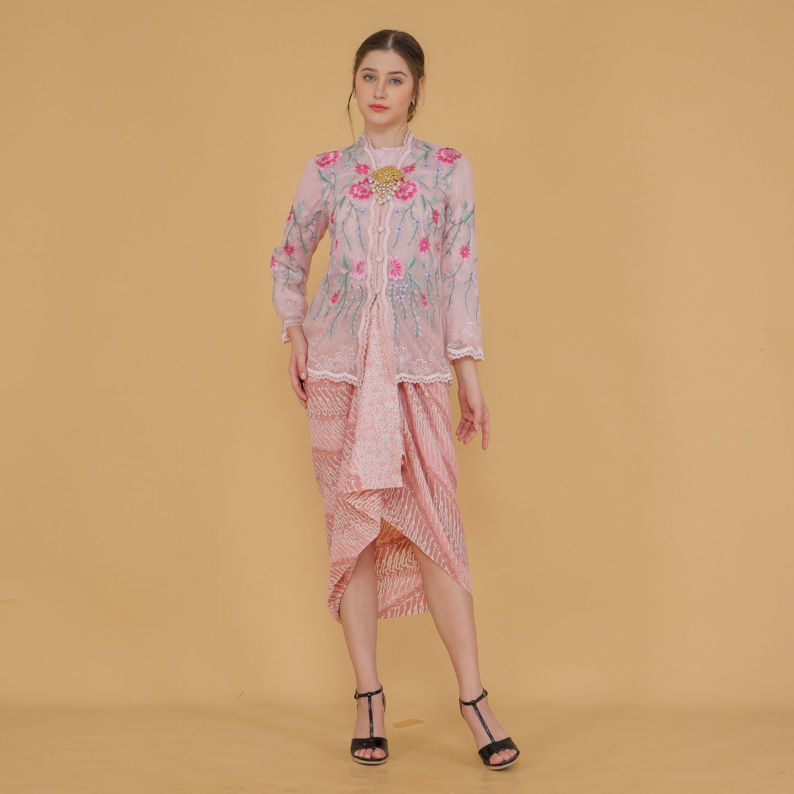 Kebaya Organza Rose Leaf Silk